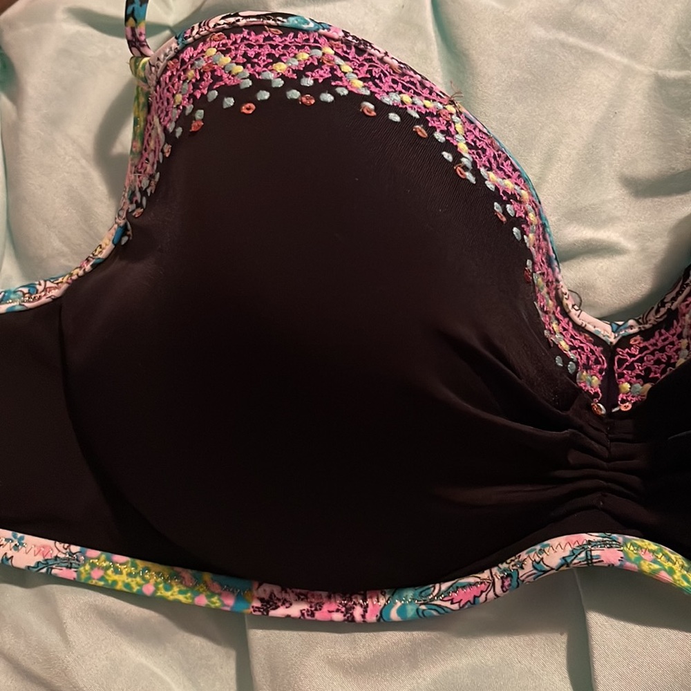 Victoria Secret bathing suit top 36D